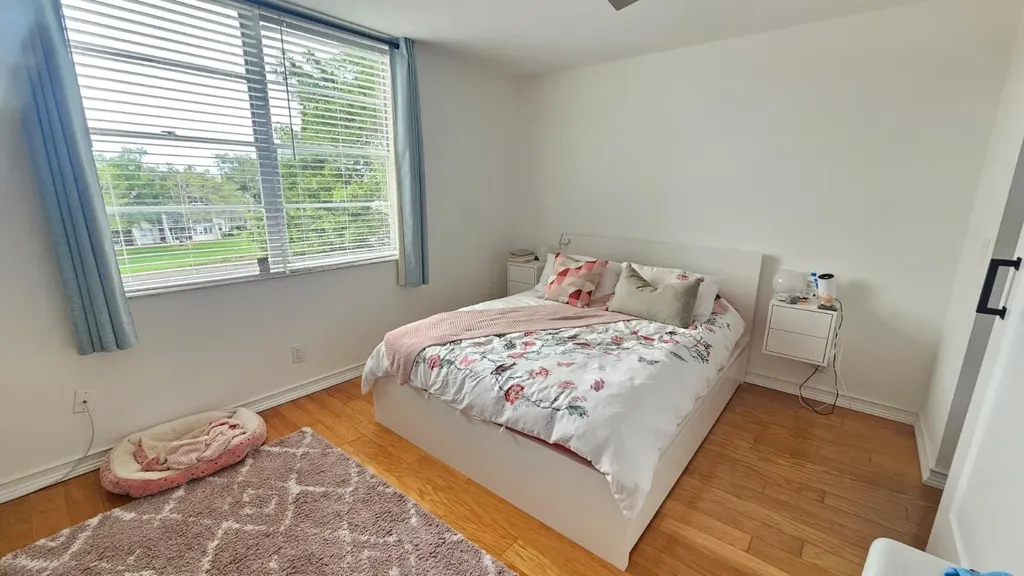 9235 Lagoon Place Davie FL 33324