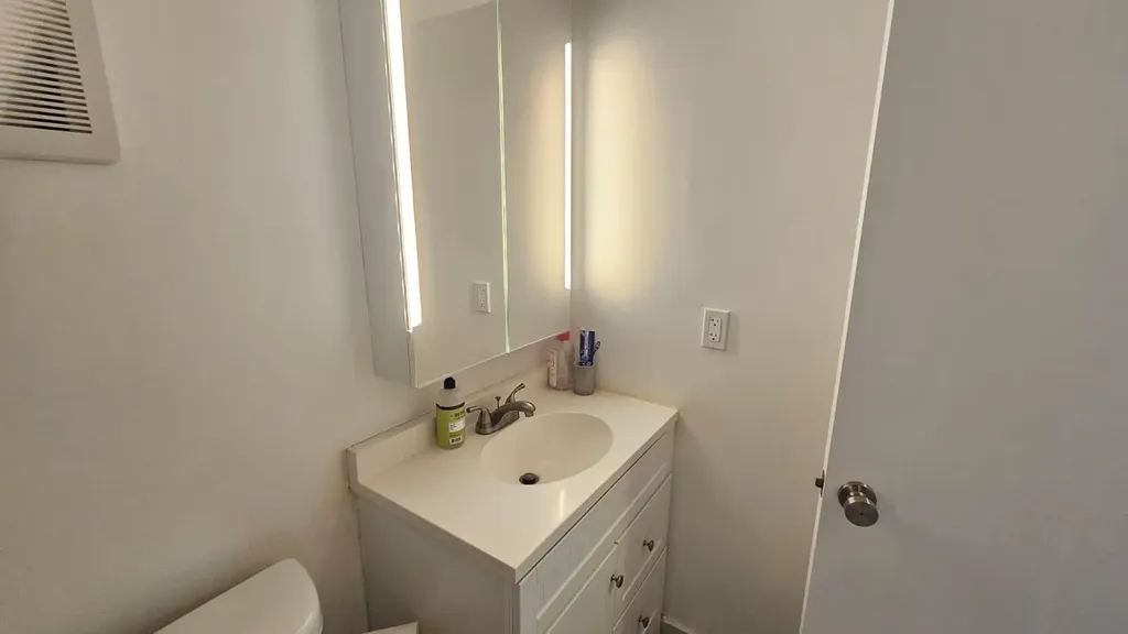 9235 Lagoon Place Davie FL 33324