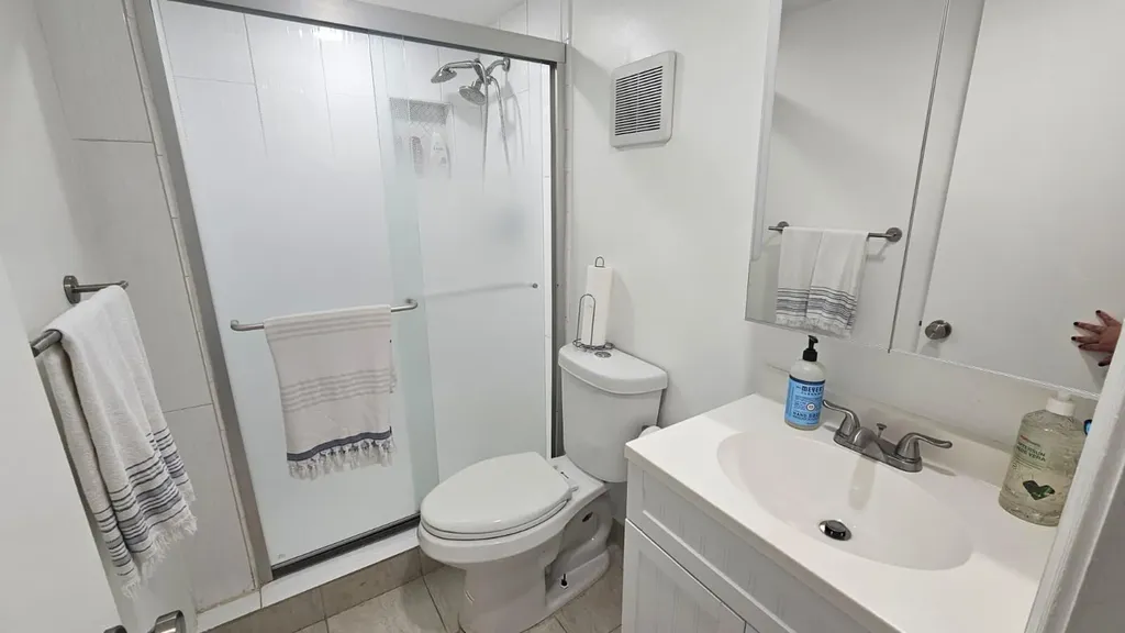 9235 Lagoon Place Davie FL 33324