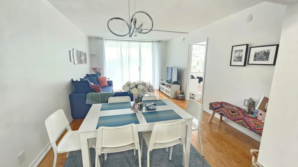 9235 Lagoon Place Davie FL 33324