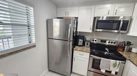 9235 Lagoon Place Davie FL 33324