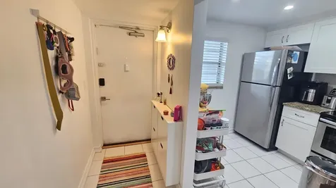 9235 Lagoon Place Davie FL 33324