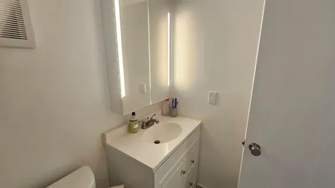 9235 Lagoon Place Davie FL 33324