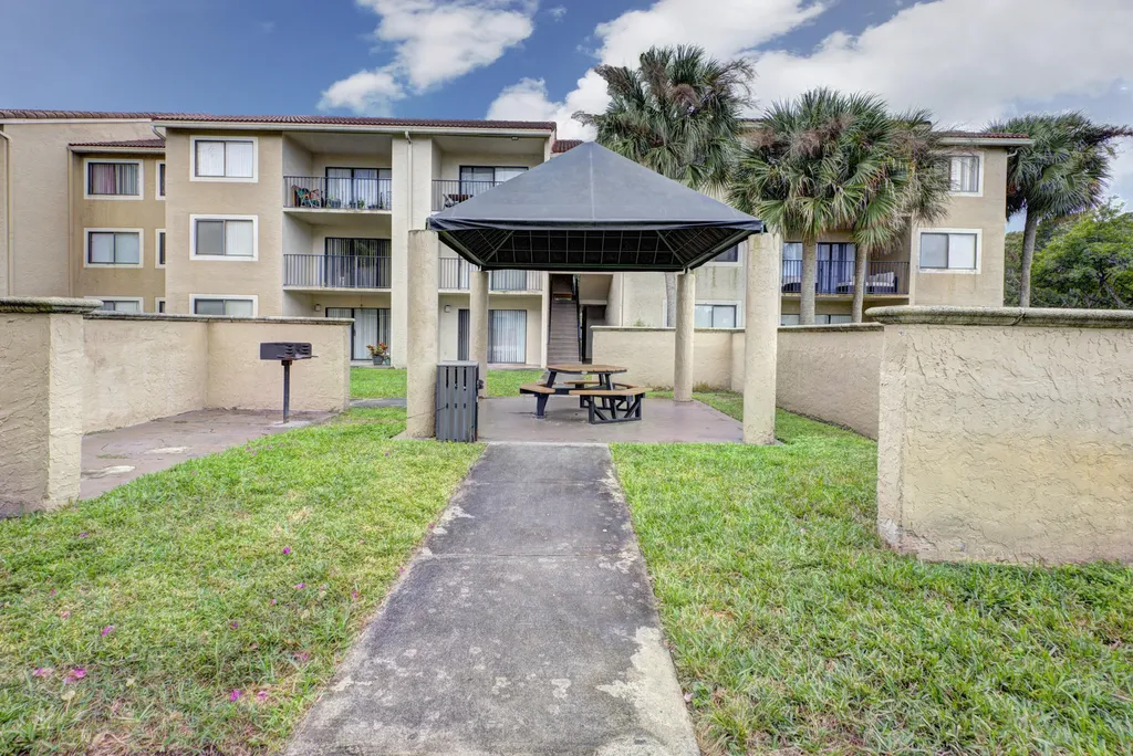 9244 W Atlantic Boulevard Coral Springs FL 33071