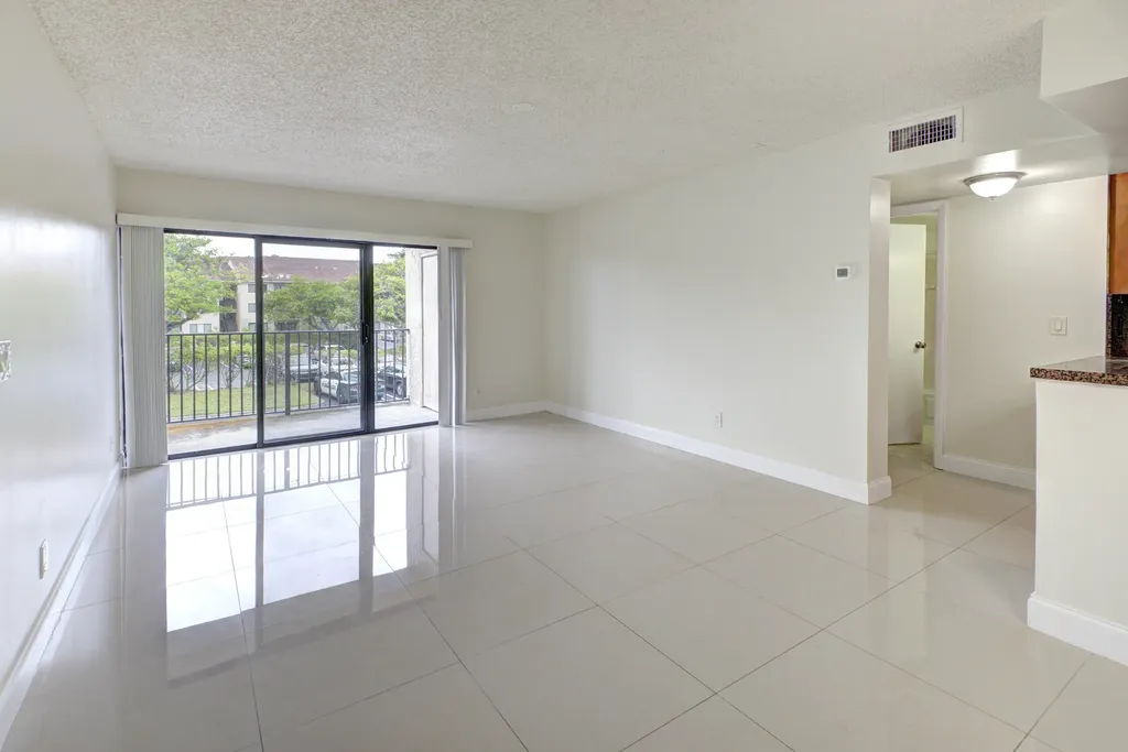 9244 W Atlantic Boulevard Coral Springs FL 33071