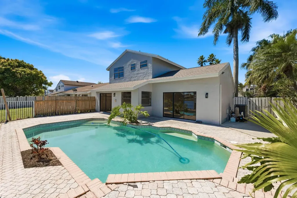 820 Rock Hill Avenue Davie FL 33325