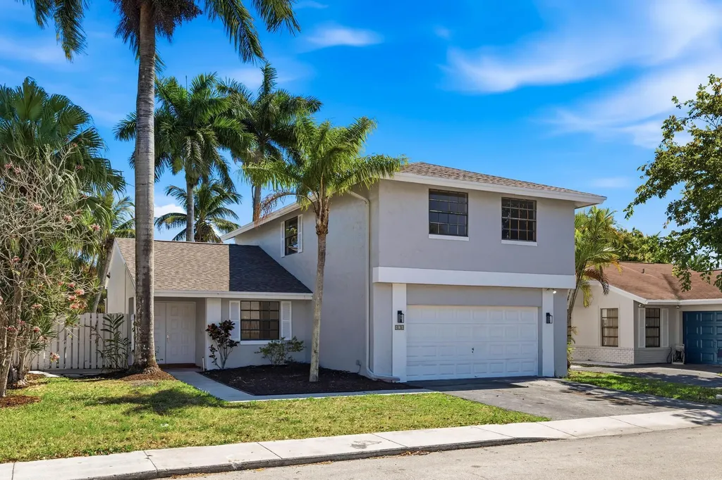 820 Rock Hill Avenue Davie FL 33325