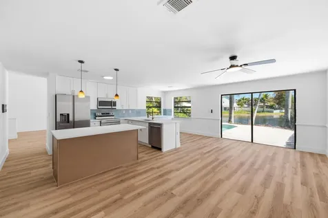 820 Rock Hill Avenue Davie FL 33325