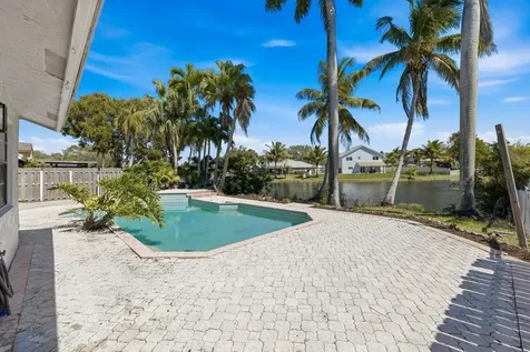 820 Rock Hill Avenue Davie FL 33325
