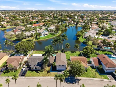 820 Rock Hill Avenue Davie FL 33325