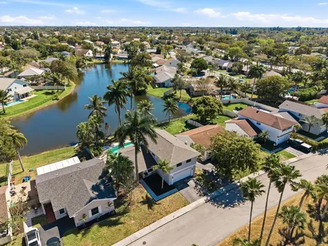 820 Rock Hill Avenue Davie FL 33325