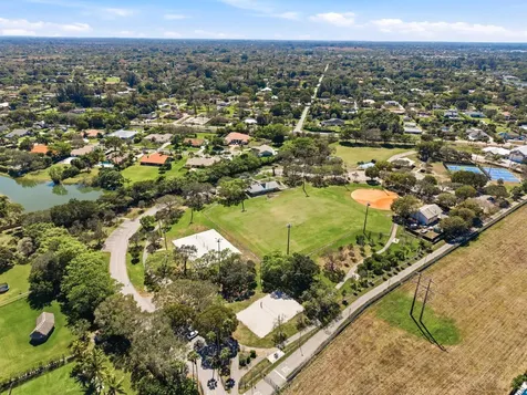 820 Rock Hill Avenue Davie FL 33325