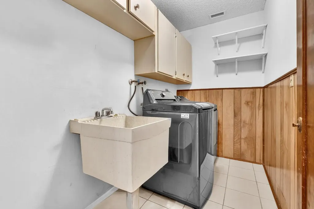 175 NW 84th Way Coral Springs FL 33071