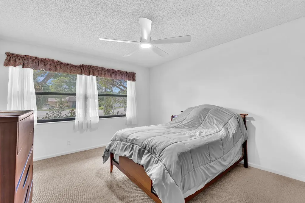 175 NW 84th Way Coral Springs FL 33071