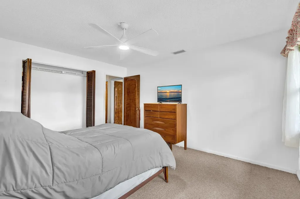 175 NW 84th Way Coral Springs FL 33071