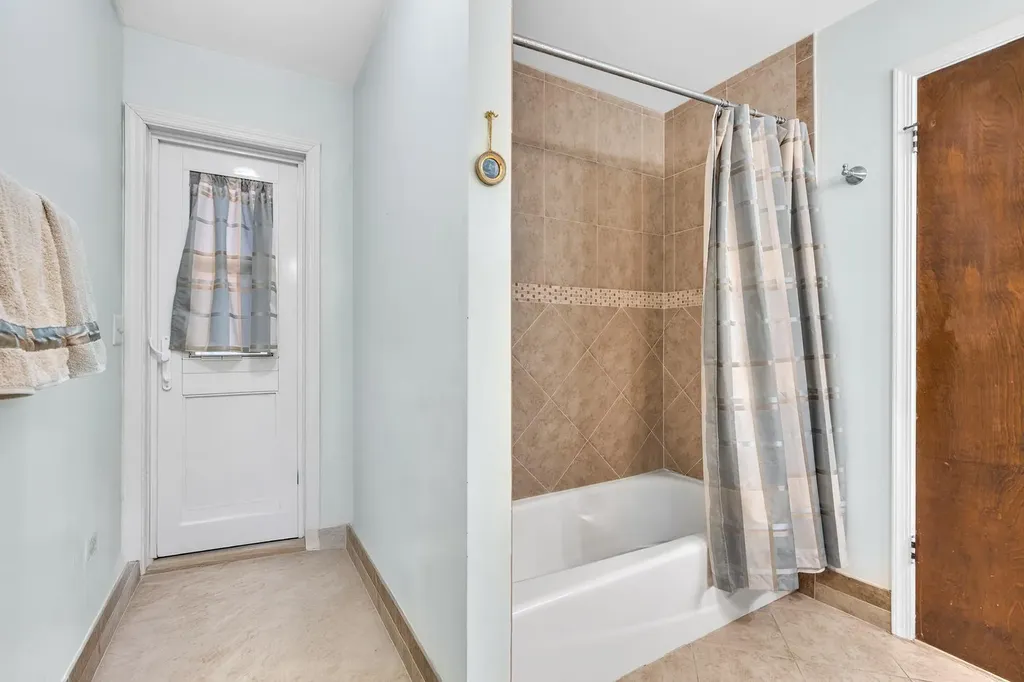175 NW 84th Way Coral Springs FL 33071