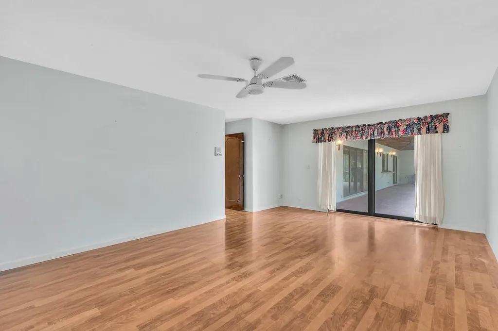 175 NW 84th Way Coral Springs FL 33071