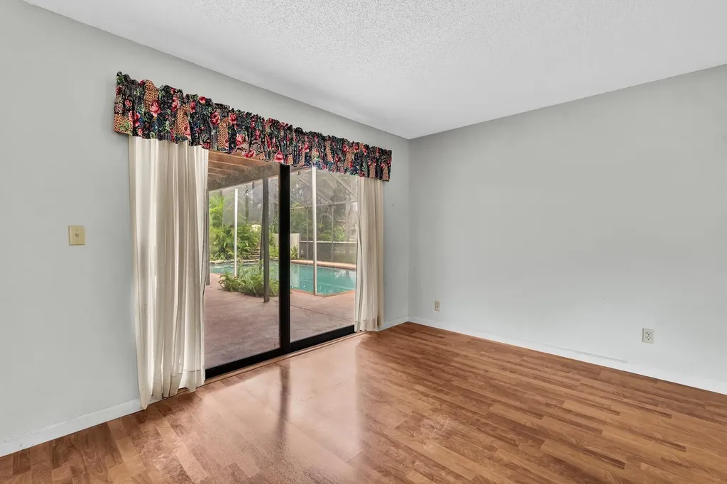 175 NW 84th Way Coral Springs FL 33071