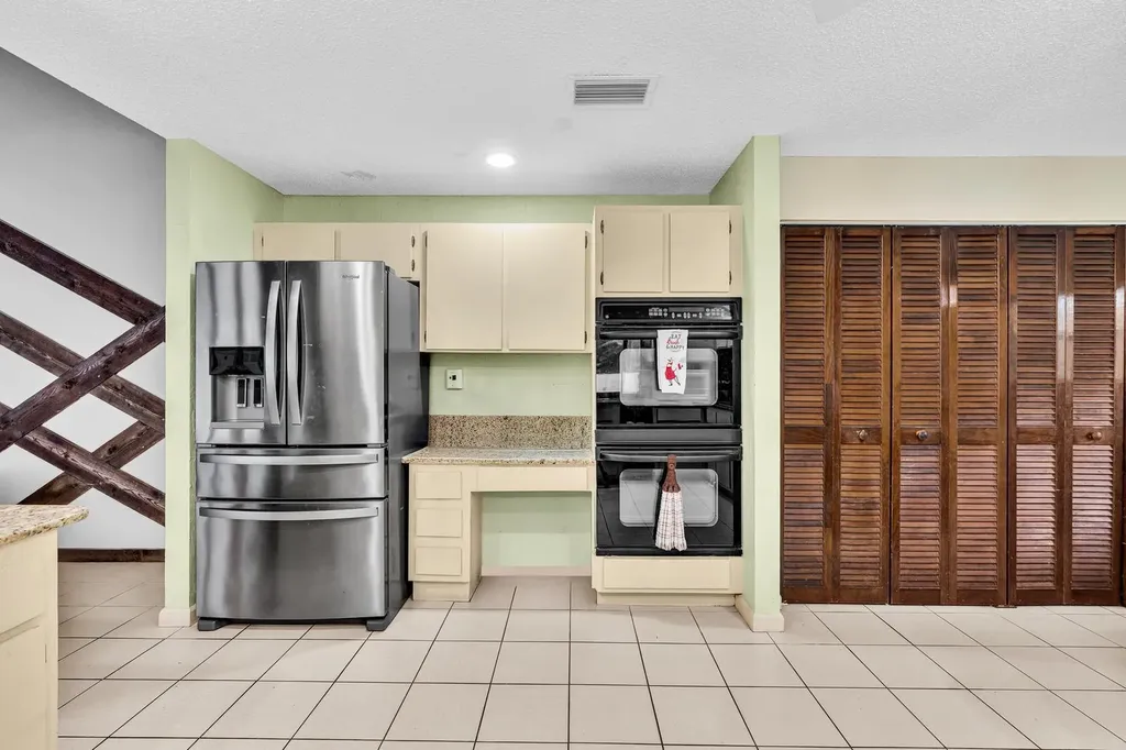 175 NW 84th Way Coral Springs FL 33071