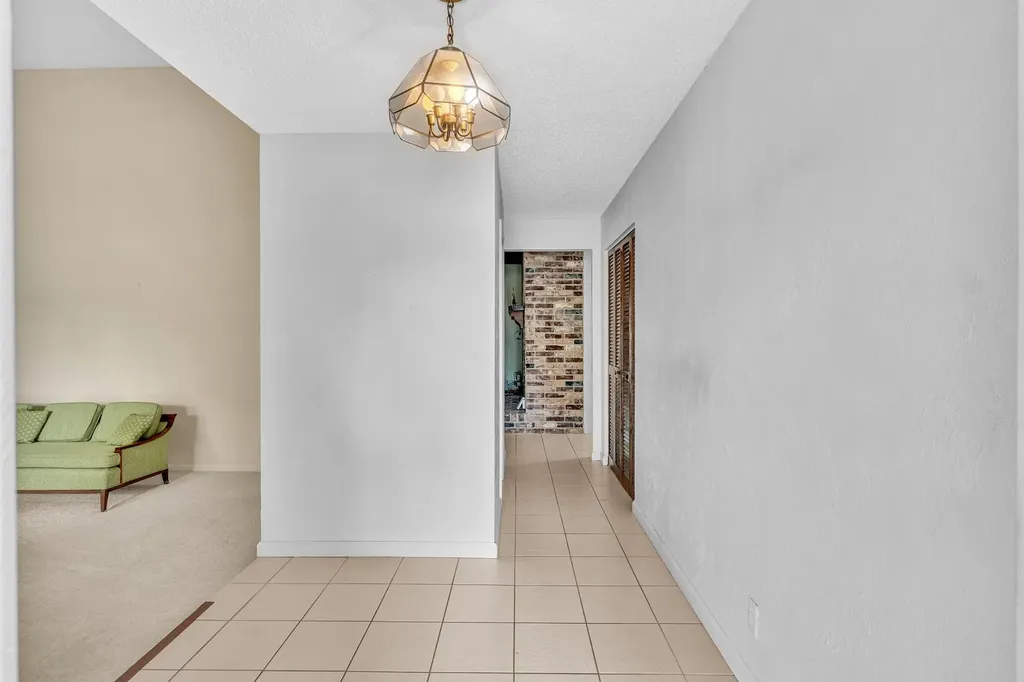 175 NW 84th Way Coral Springs FL 33071