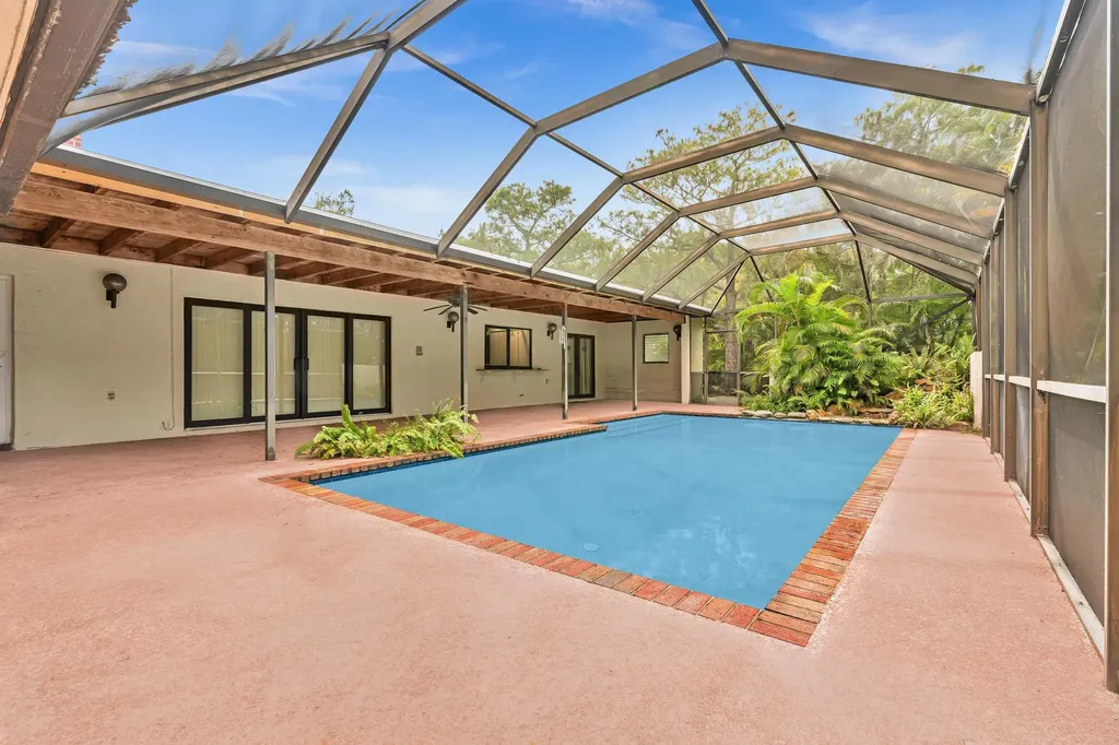 175 NW 84th Way Coral Springs FL 33071