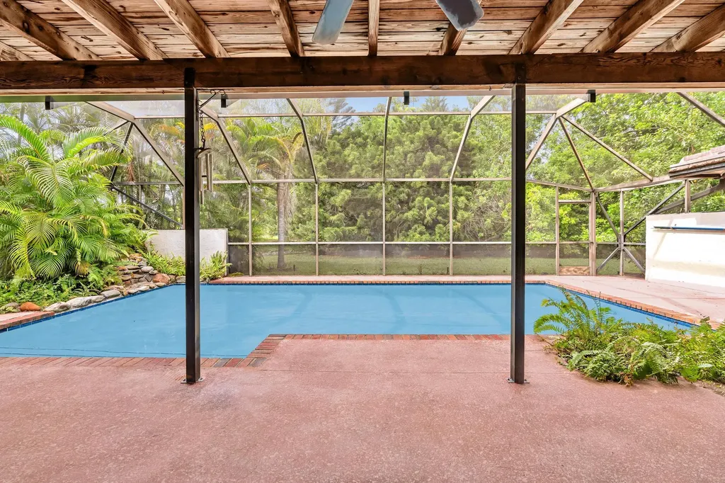 175 NW 84th Way Coral Springs FL 33071
