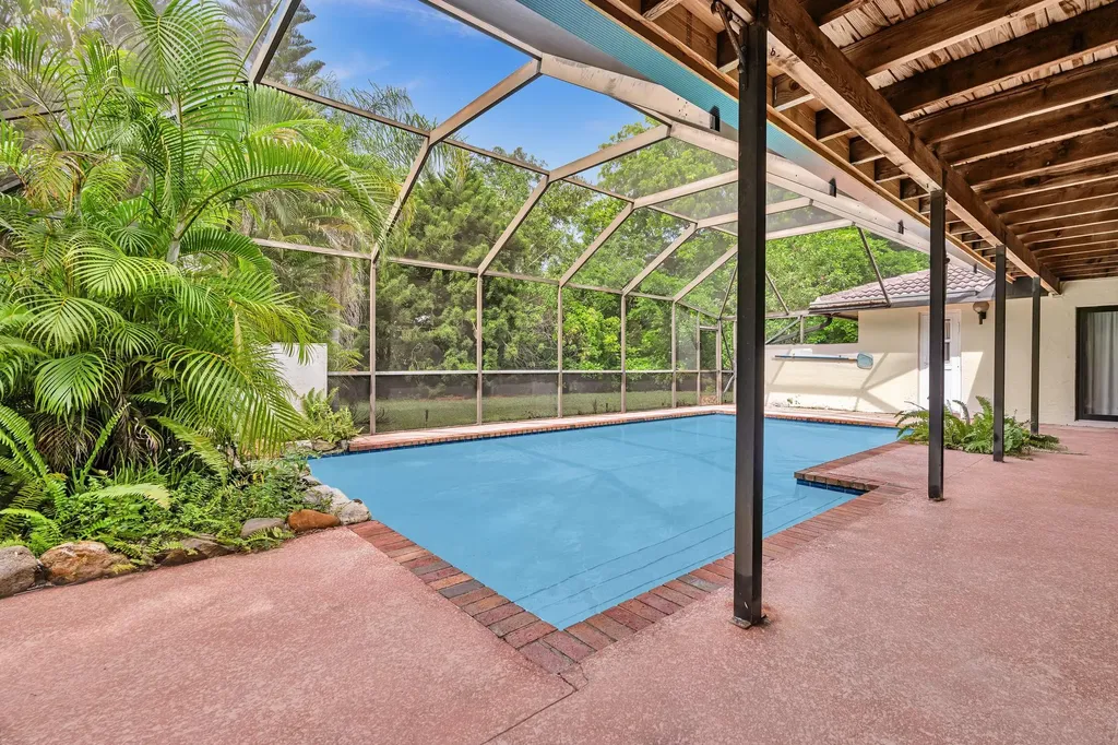 175 NW 84th Way Coral Springs FL 33071