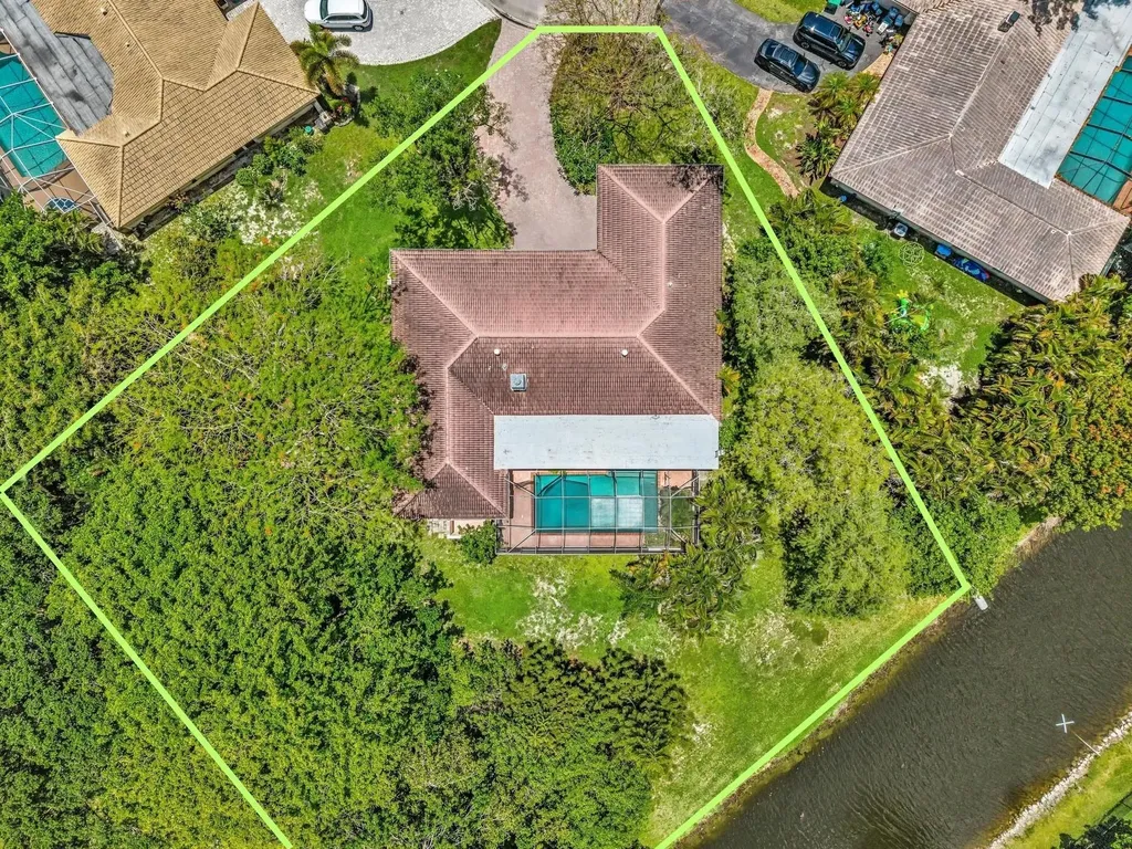 175 NW 84th Way Coral Springs FL 33071
