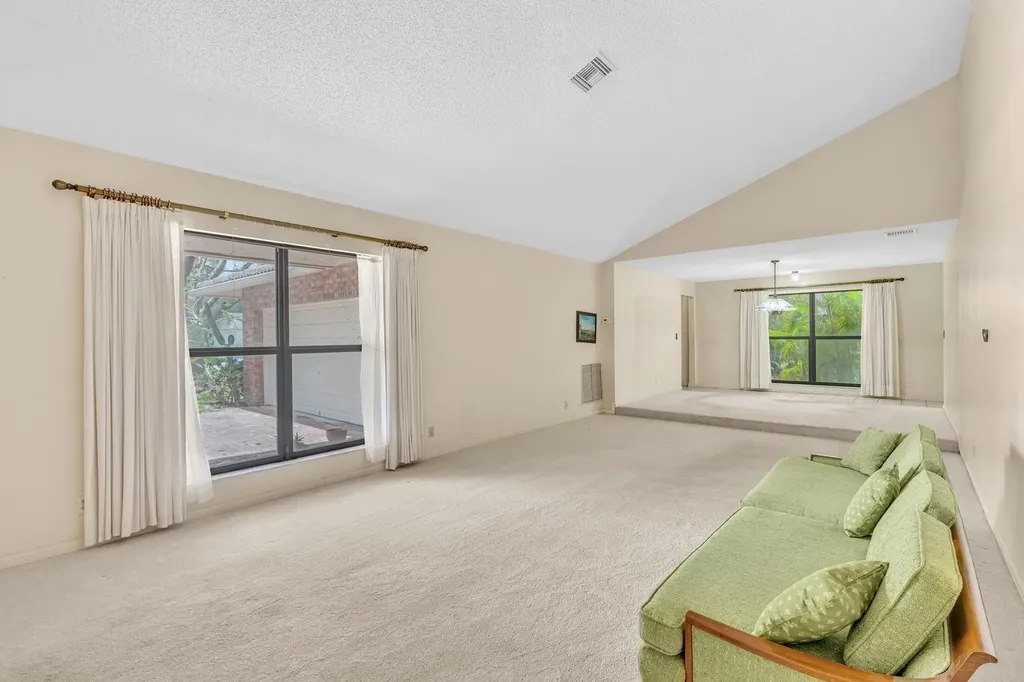175 NW 84th Way Coral Springs FL 33071