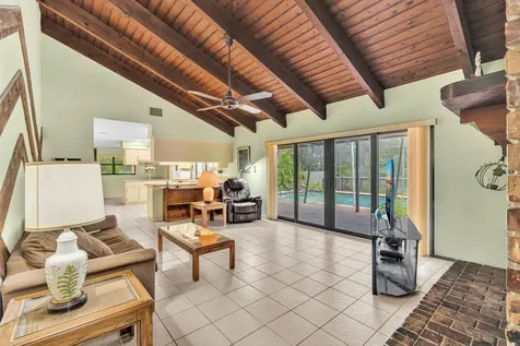 175 NW 84th Way Coral Springs FL 33071