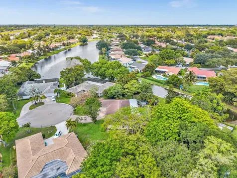 175 NW 84th Way Coral Springs FL 33071