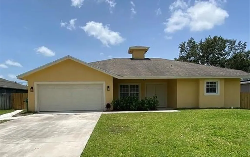 120 SW Grimaldo Terrace Port St Lucie FL 34984