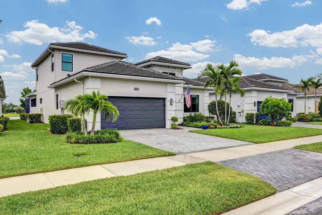 15829 Key Biscayne Westlake FL 33470