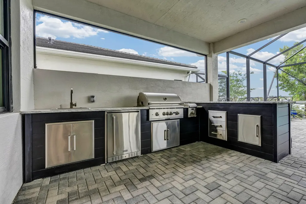 15829 Key Biscayne Westlake FL 33470