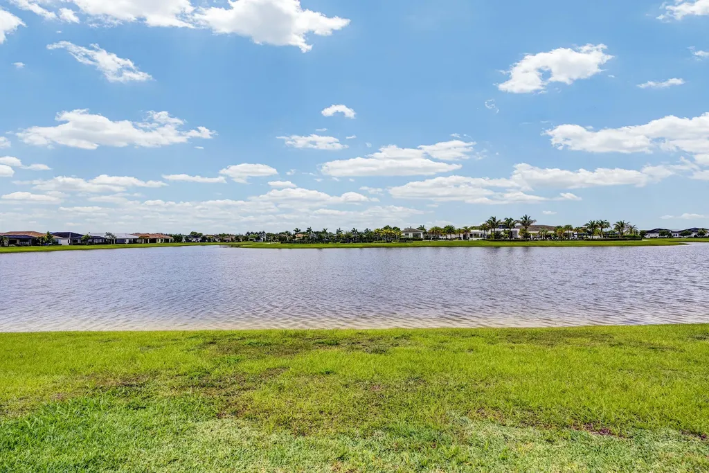 15829 Key Biscayne Westlake FL 33470