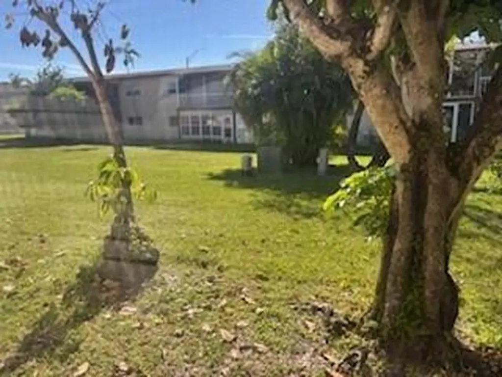 7300 NW 4th Place Margate FL 33063