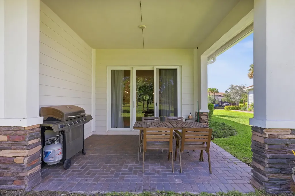 19518 Weathervane Way The Acreage FL 33470