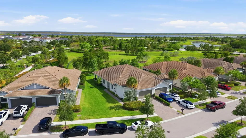 19518 Weathervane Way The Acreage FL 33470