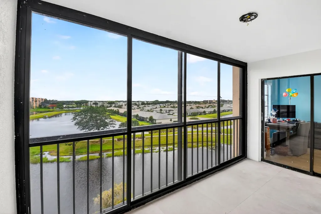 6866 Huntington Lane Delray Beach FL 33446
