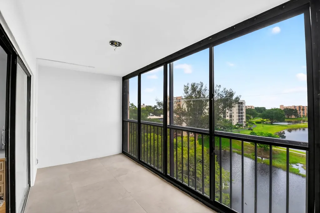 6866 Huntington Lane Delray Beach FL 33446