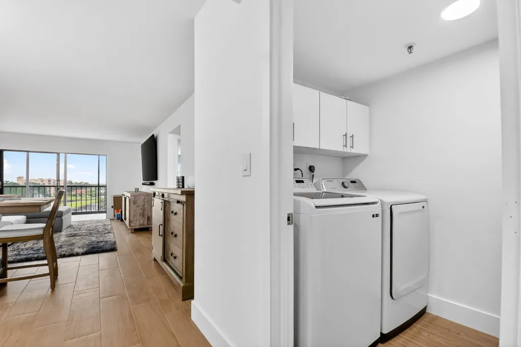 6866 Huntington Lane Delray Beach FL 33446