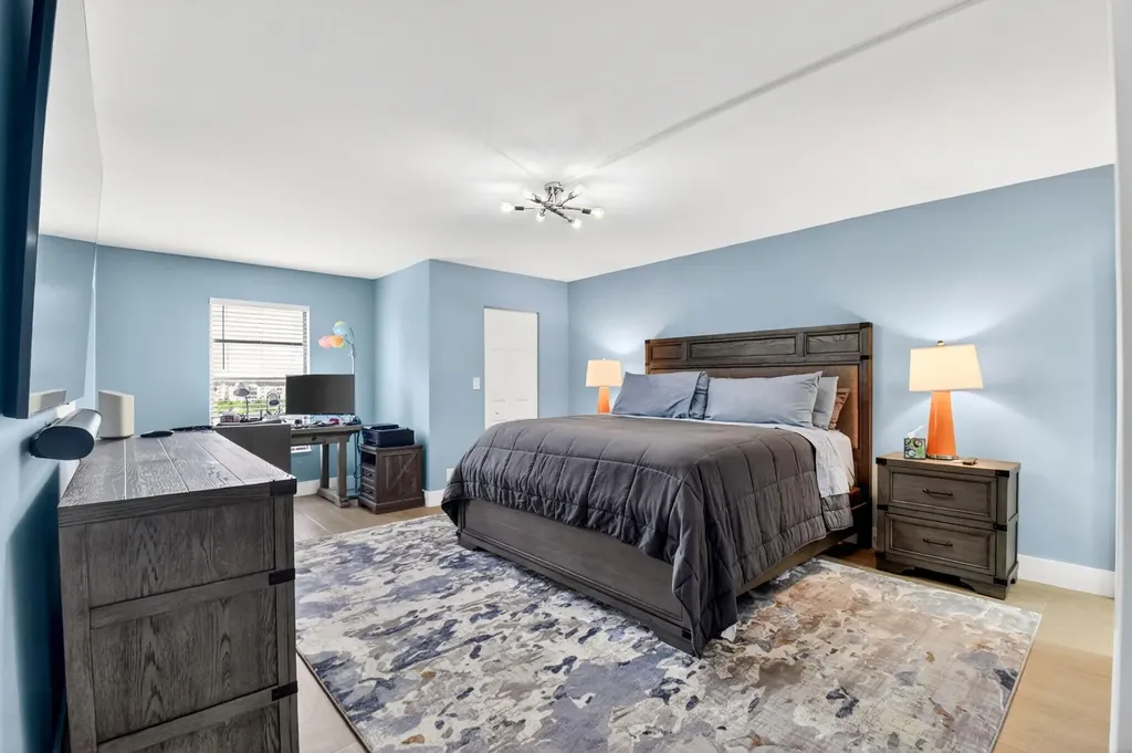 6866 Huntington Lane Delray Beach FL 33446