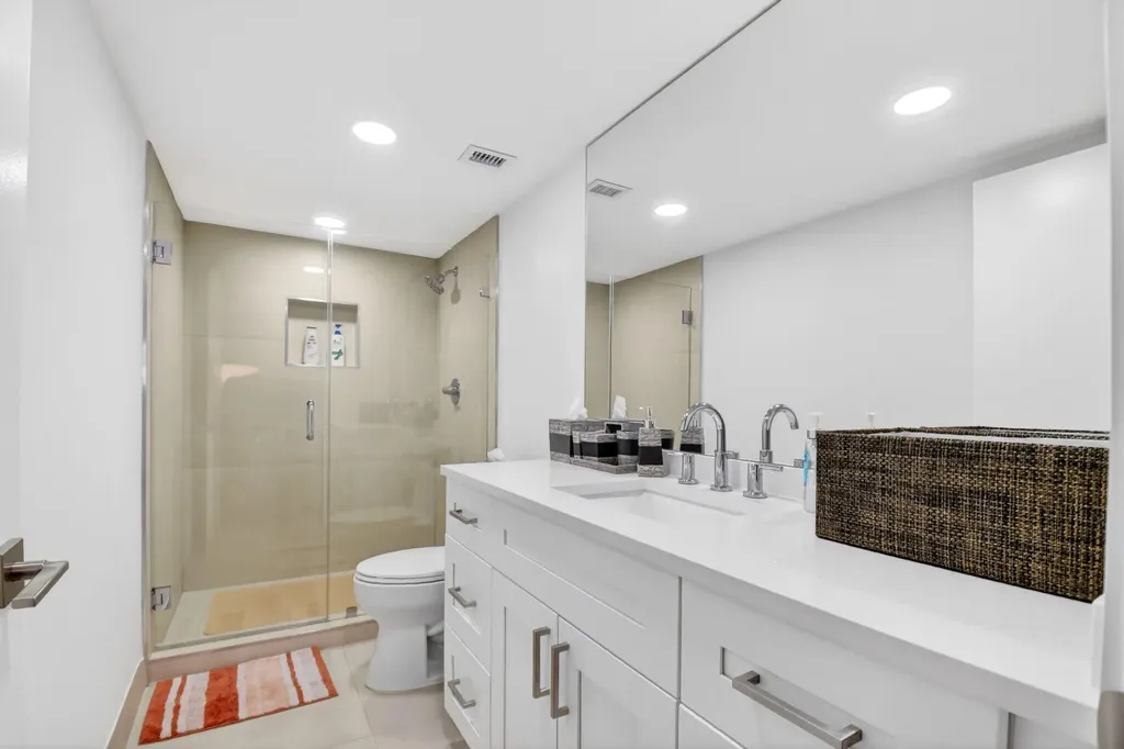 6866 Huntington Lane Delray Beach FL 33446