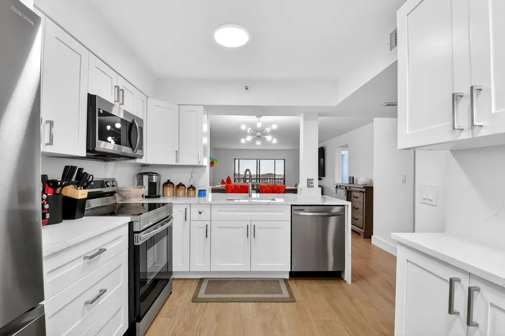6866 Huntington Lane Delray Beach FL 33446