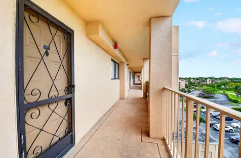6866 Huntington Lane Delray Beach FL 33446