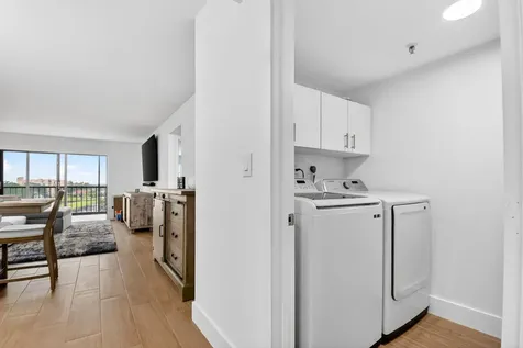 6866 Huntington Lane Delray Beach FL 33446