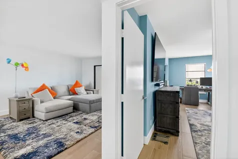 6866 Huntington Lane Delray Beach FL 33446