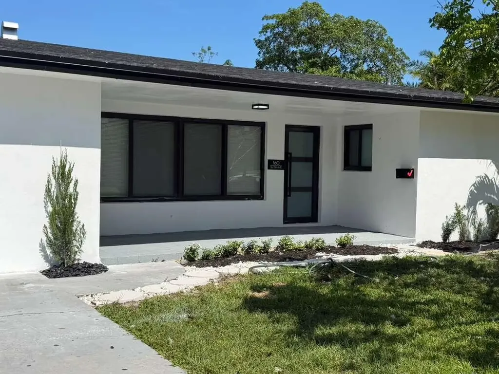 160 SE 15th Avenue Pompano Beach FL 33060