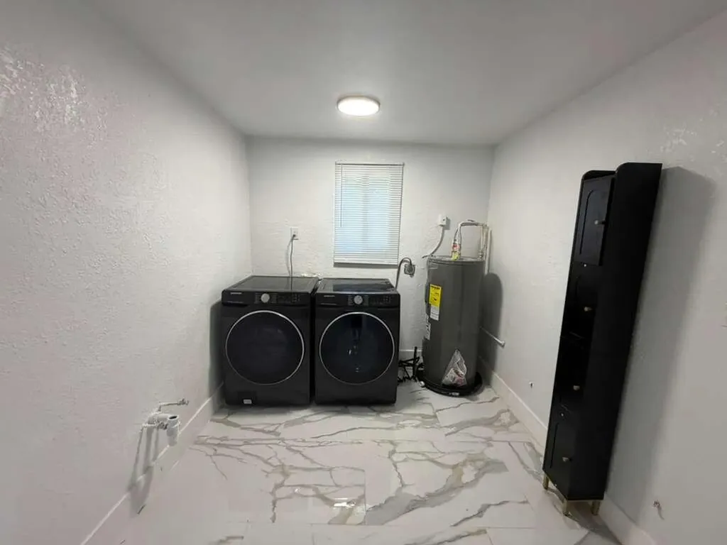 160 SE 15th Avenue Pompano Beach FL 33060