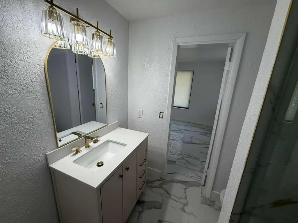 160 SE 15th Avenue Pompano Beach FL 33060